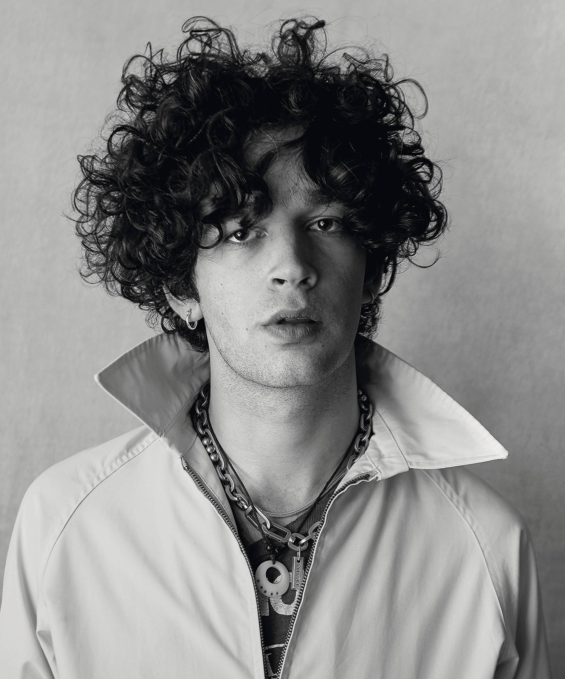 Мэттью хили. The 1975 Мэтти Хили. Мэтью 1975. Matthew Healy. Matty Healy curly.