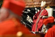 Celebración de la Pasión del Señor en el Vaticano: