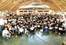 Estudiantes de nueve comunidades indígenas se gradúan en Turismo Rural Sostenible